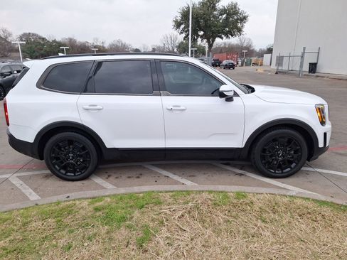 Used 2022 Kia Telluride EX w/ EX Premium Package image 7