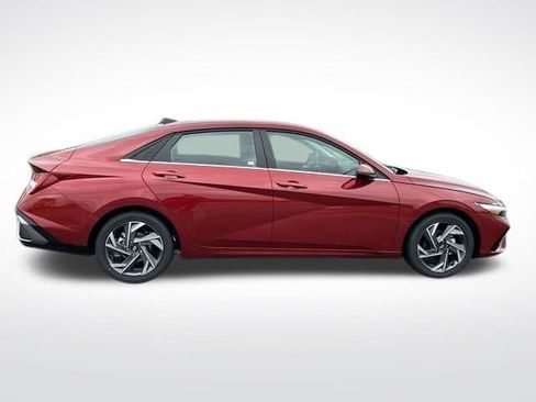 New 2025 Hyundai Elantra Limited image 6