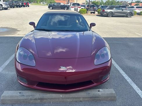 Used 2005 Chevrolet Corvette Convertible w/ Preferred Equipment Group RWD image 2