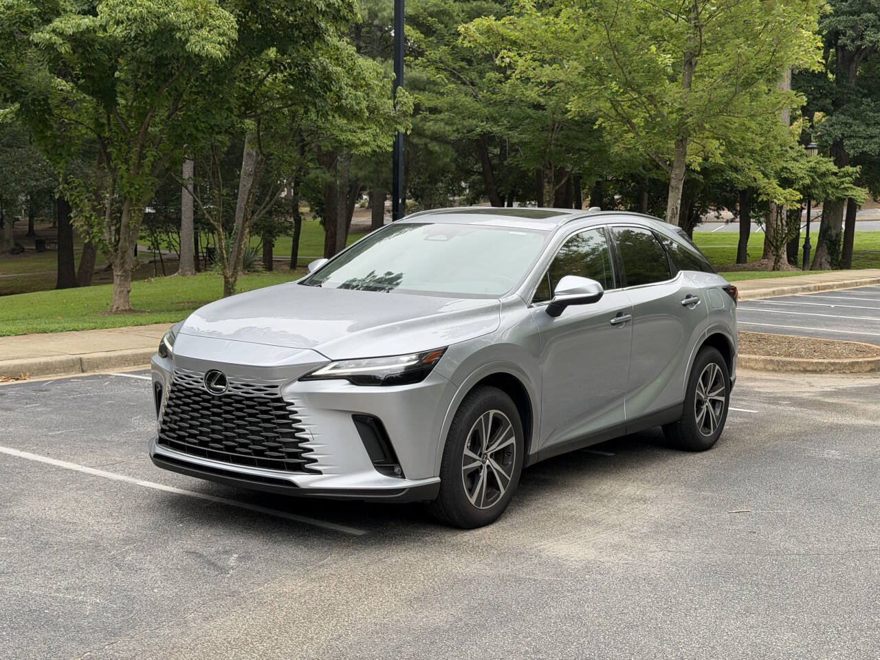 Used 2025 Lexus RX 350 Premium w/ Accessory Package (Z1) FWD image 1