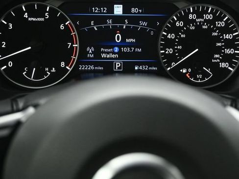 Used 2020 Nissan Altima 2.0 Platinum FWD image 13