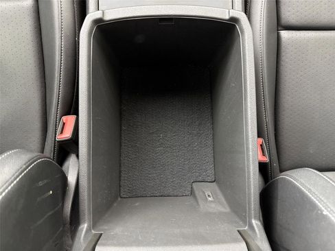 Used 2019 Volkswagen Atlas SE w/ Towing Package image 33