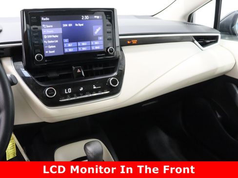 Used 2022 Toyota Corolla LE image 15