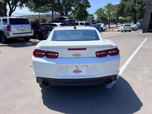 Used 2023 Chevrolet Camaro LT RWD image 8
