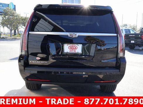Used 2016 Cadillac Escalade Premium image 6
