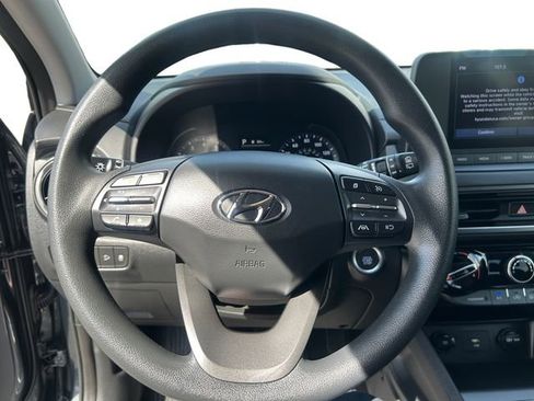 Used 2022 Hyundai Kona SEL image 13
