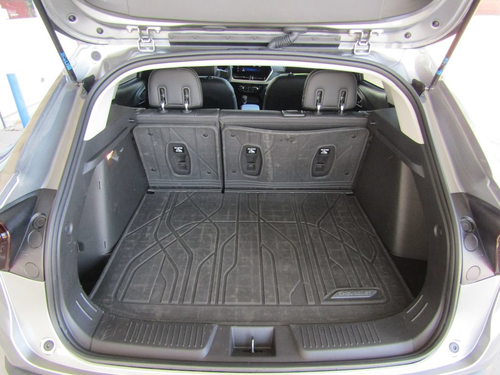 Used 2024 Chevrolet Trax LT FWD image 27