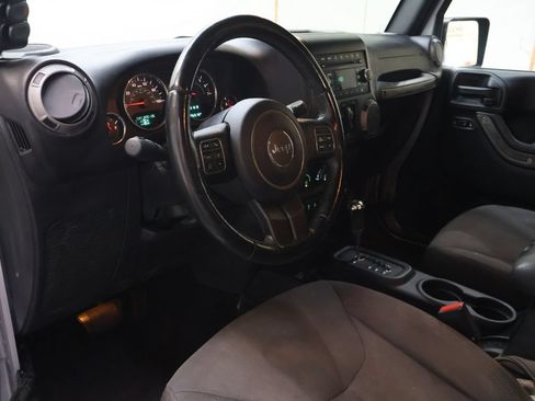 Used 2016 Jeep Wrangler Unlimited Sport w/ Quick Order Package 24S AWD/4WD image 17