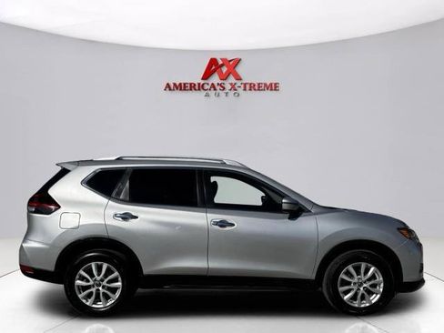 Used 2018 Nissan Rogue SV FWD image 7