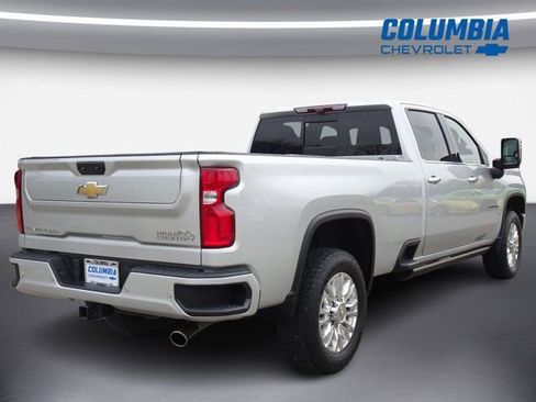 Used 2022 Chevrolet Silverado 2500 High Country w/ Z71 Off-Road Package image 3