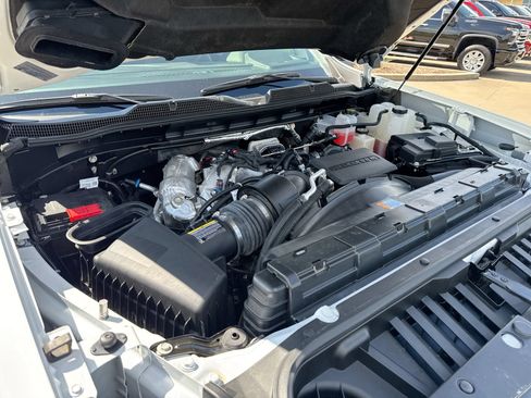 Used 2025 Chevrolet Silverado 2500 LT w/ Convenience Package AWD/4WD image 24