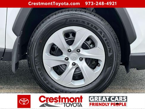 Certified 2025 Toyota RAV4 LE AWD/4WD image 6