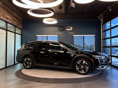 Used 2018 Buick Regal Essence w/ Driver Confidence Package #1