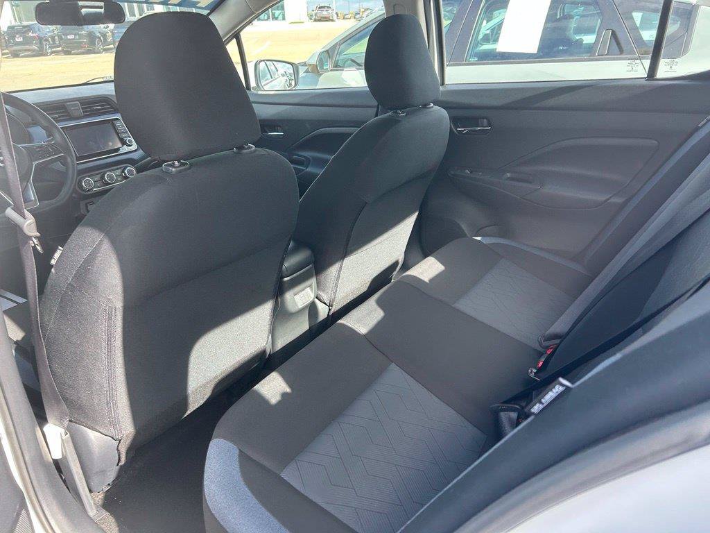 Used 2025 Nissan Versa SV FWD image 8