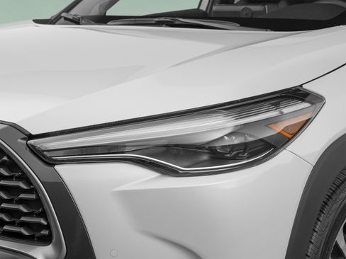 Used 2023 Toyota Corolla Cross LE w/ Moonroof Package AWD/4WD image 49