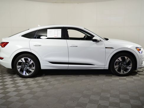 Used 2020 Audi e-tron Premium Plus image 7