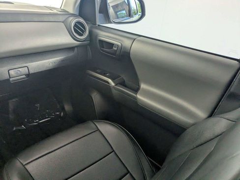Used 2023 Toyota Tacoma SR5 w/ Technology Package RWD image 38