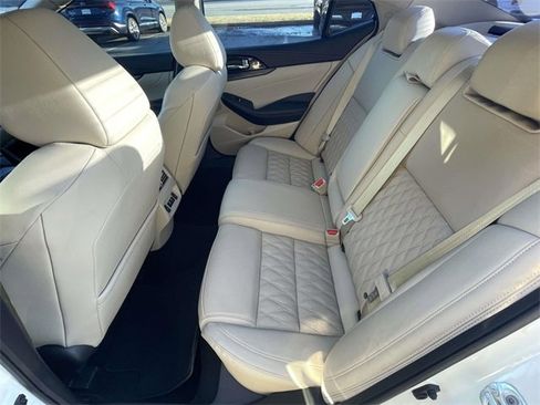Used 2023 Nissan Maxima Platinum w/ Sport Mat Group image 10