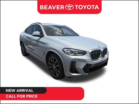 Used 2022 BMW X4 xDrive30i w/ M Sport Package AWD/4WD image 1