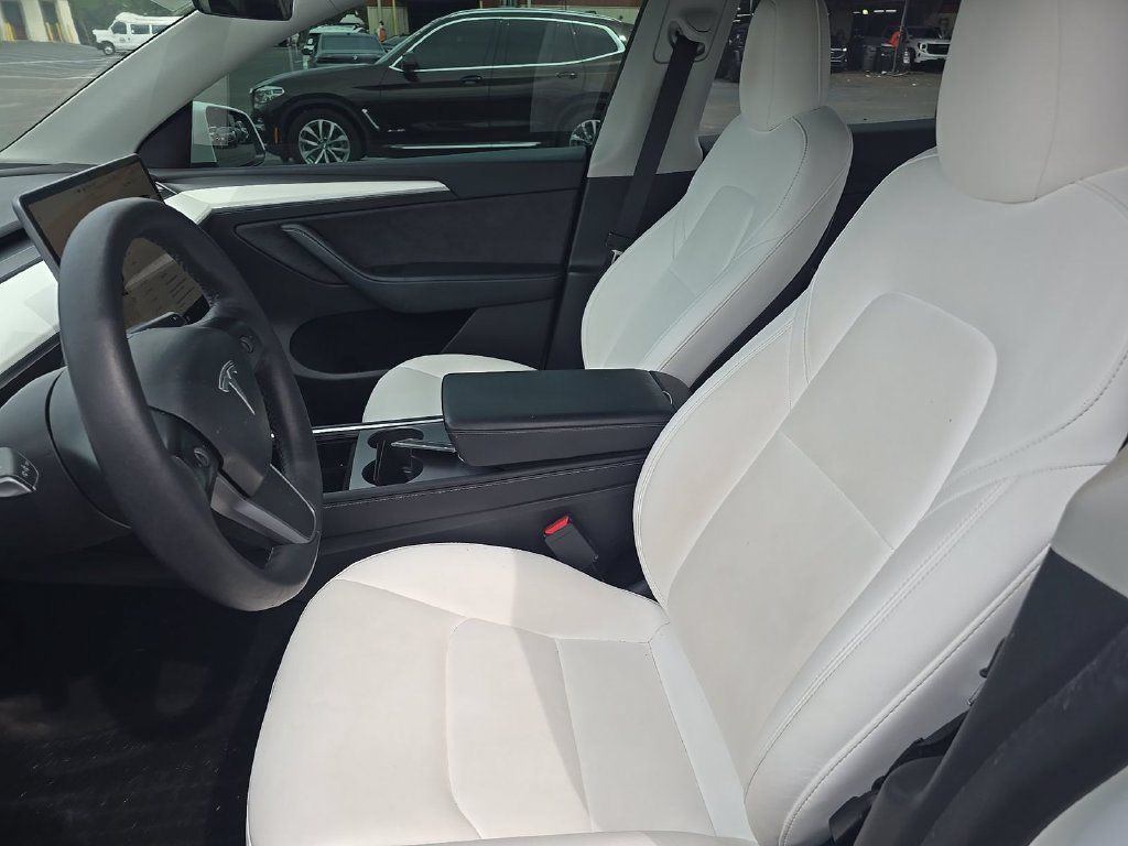 Used 2022 Tesla Model Y Performance AWD/4WD image 4