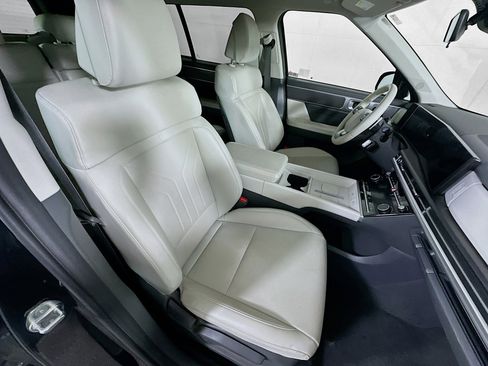 Used 2025 Hyundai Santa Fe SEL FWD image 32