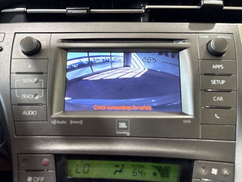 Used 2015 Toyota Prius Four FWD image 17