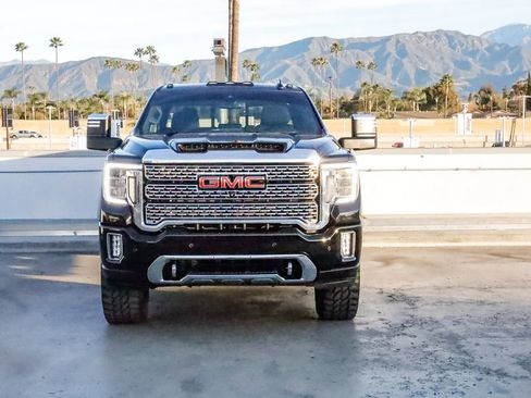Used 2023 GMC Sierra 2500 Denali image 2