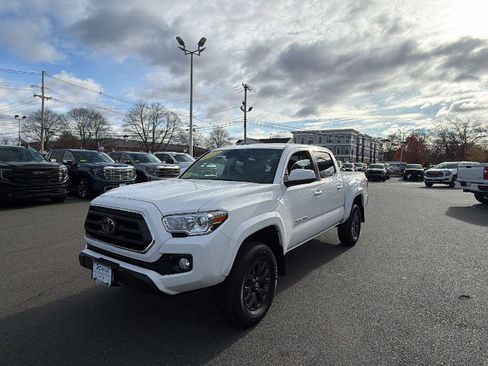 Used 2021 Toyota Tacoma SR5 image 3