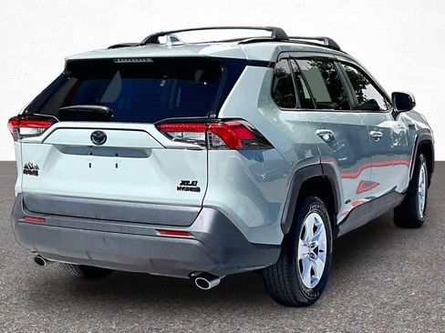 Used 2021 Toyota RAV4 XLE AWD/4WD image 6