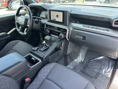 Certified 2026 Toyota Tacoma SR5 image 9