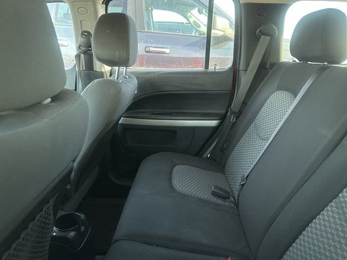 Used 2011 Chevrolet HHR LT image 17