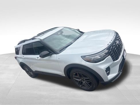 New 2026 Ford Explorer ST-Line AWD/4WD image 8