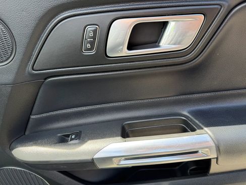 Used 2019 Ford Mustang GT Premium RWD image 18