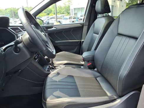 Used 2024 Volkswagen Tiguan SE R-Line AWD/4WD image 13