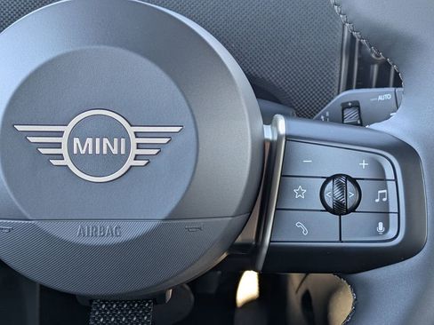 New 2026 MINI Cooper 4-Door Hardtop FWD image 17