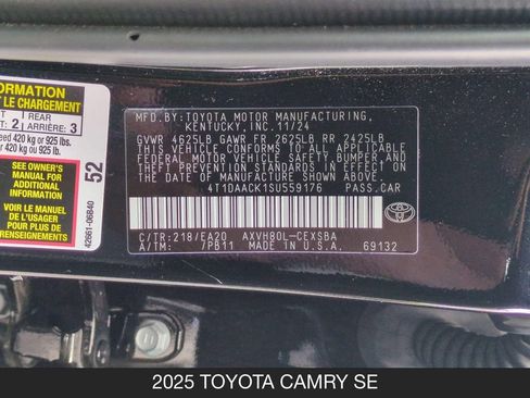 Used 2025 Toyota Camry SE w/ Convenience Package FWD image 24