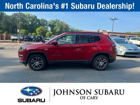 Used 2018 Jeep Compass Latitude FWD image 5