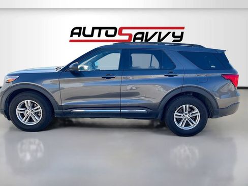 Used 2020 Ford Explorer XLT w/ Equipment Group 202A image 4