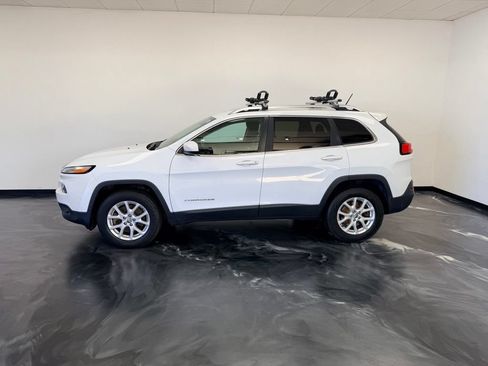 Used 2014 Jeep Cherokee Latitude w/ Cold Weather Group AWD/4WD image 18