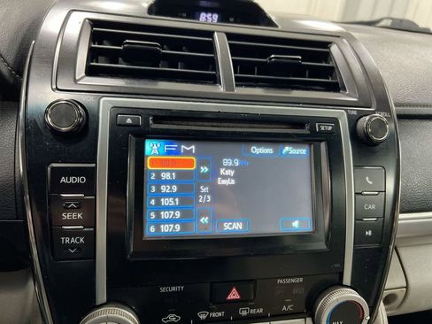 Used 2012 Toyota Camry LE image 14