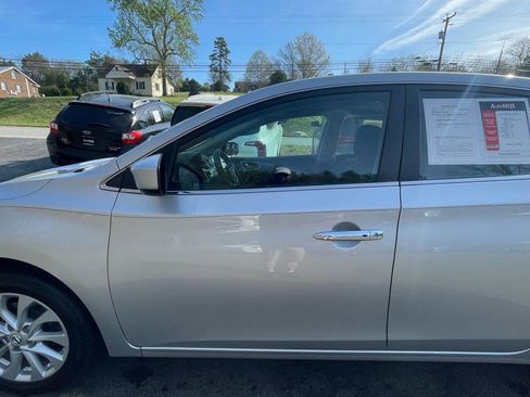 Used 2018 Nissan Sentra SV w/ Premium Package (P01) image 3