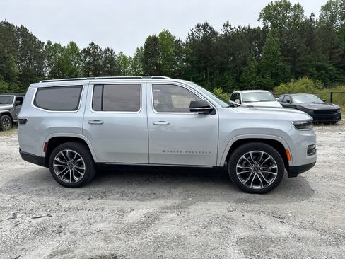 Certified 2024 Jeep Grand Wagoneer Series III AWD/4WD image 7