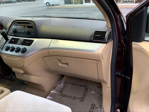 Used 2010 Honda Odyssey LX image 18
