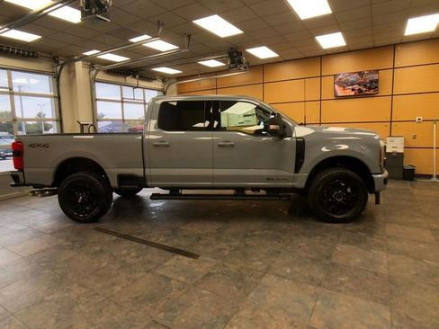 New 2026 Ford F250 Lariat w/ Black Appearance Package image 8
