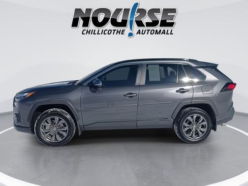 Used 2024 Toyota RAV4 XLE Premium image 5