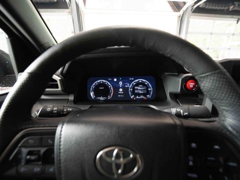 Used 2024 Toyota Tacoma TRD Sport w/ TRD Sport Upgrade Package AWD/4WD image 15