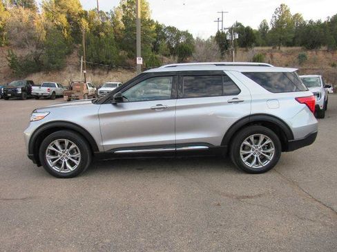 Certified 2022 Ford Explorer Limited image 4
