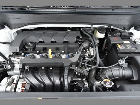 New 2025 Hyundai Venue Limited FWD image 9