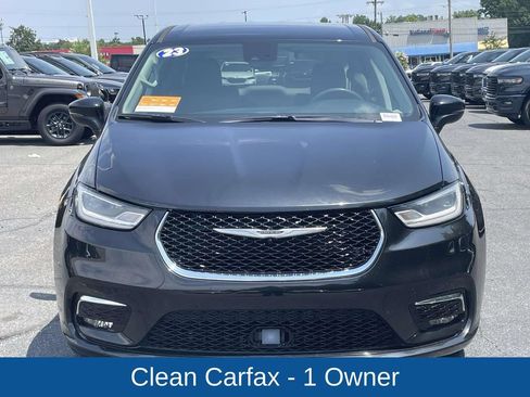 Certified 2023 Chrysler Pacifica Touring-L FWD image 4
