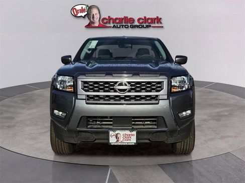 New 2025 Nissan Frontier SV w/ SV Convenience Package image 9